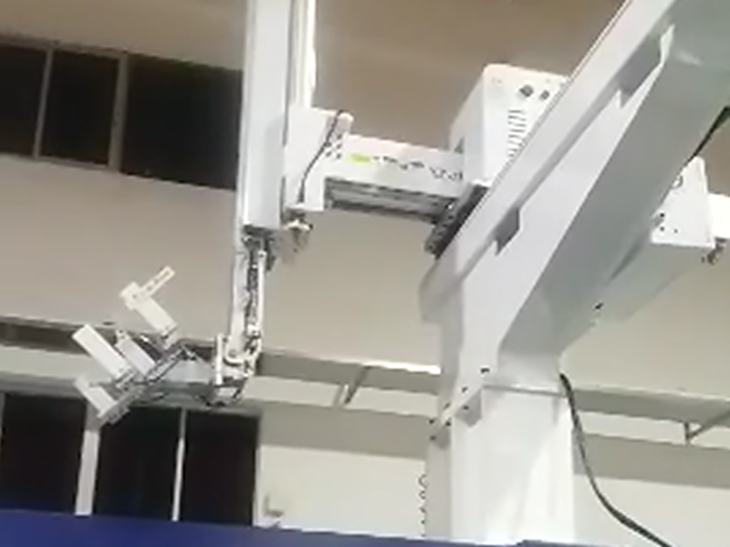 2200牛头机械手摩托车座椅取出方案